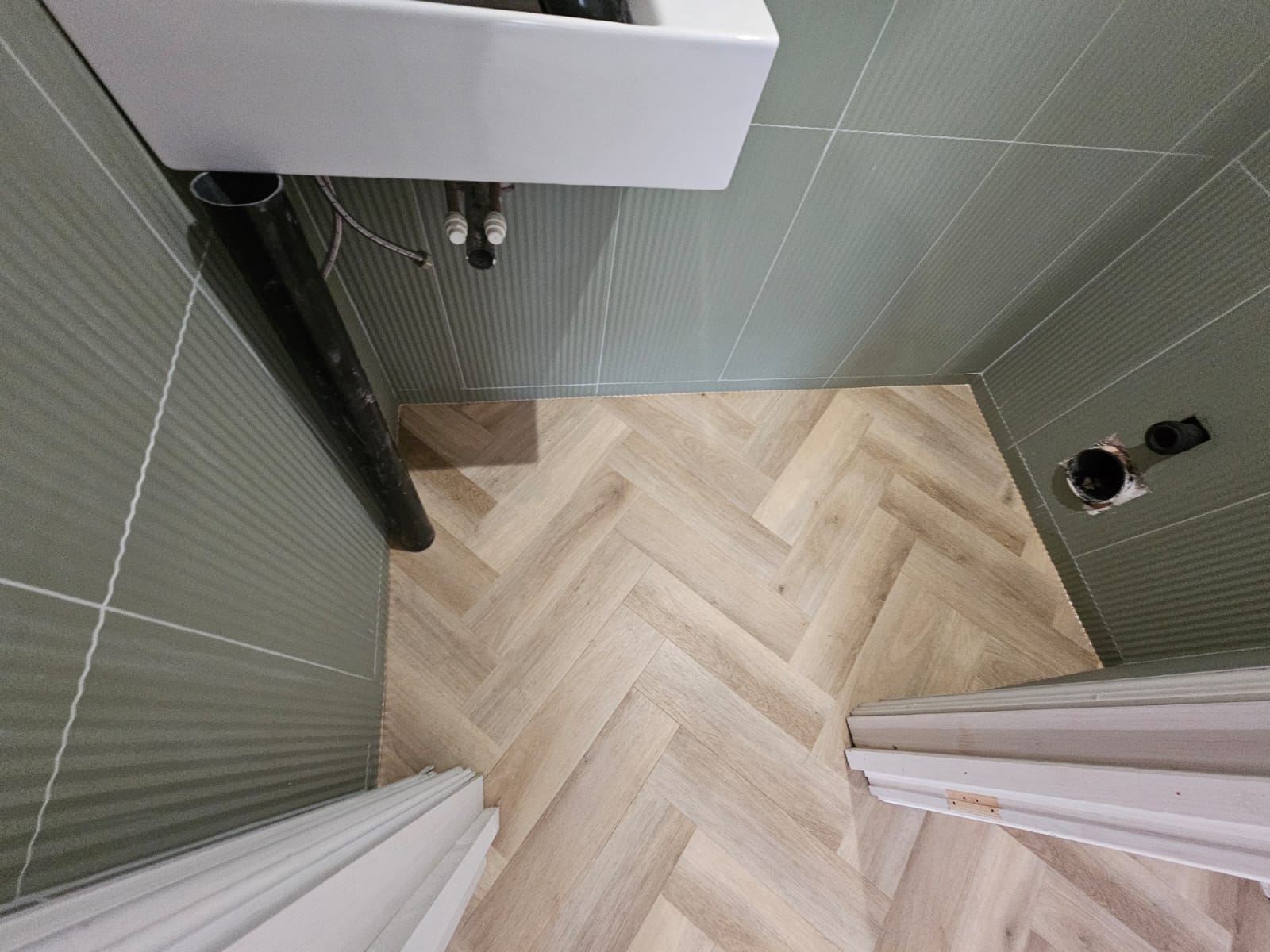 Amtico Signature Buxton Oak installation in-8
