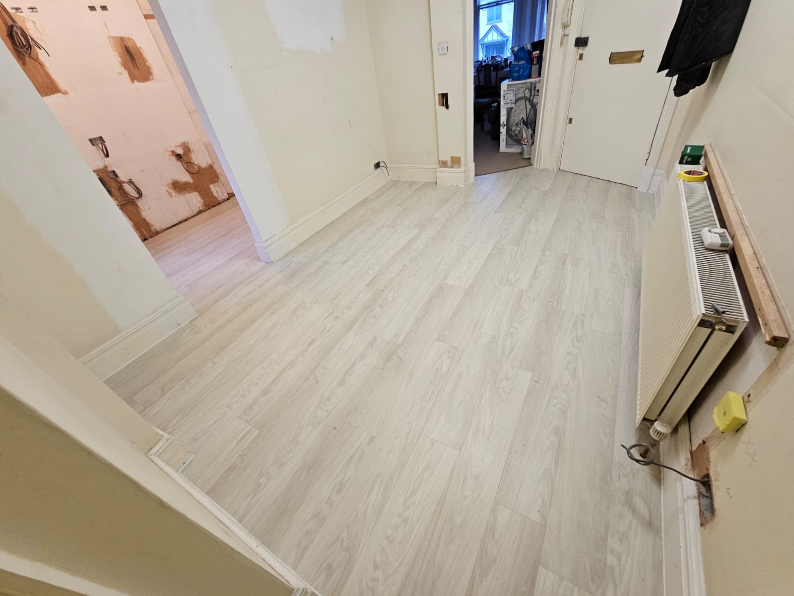 Amtico Spacia White Oak Installation in Croydon Wood Flooring - Amtico Flooring - Residential