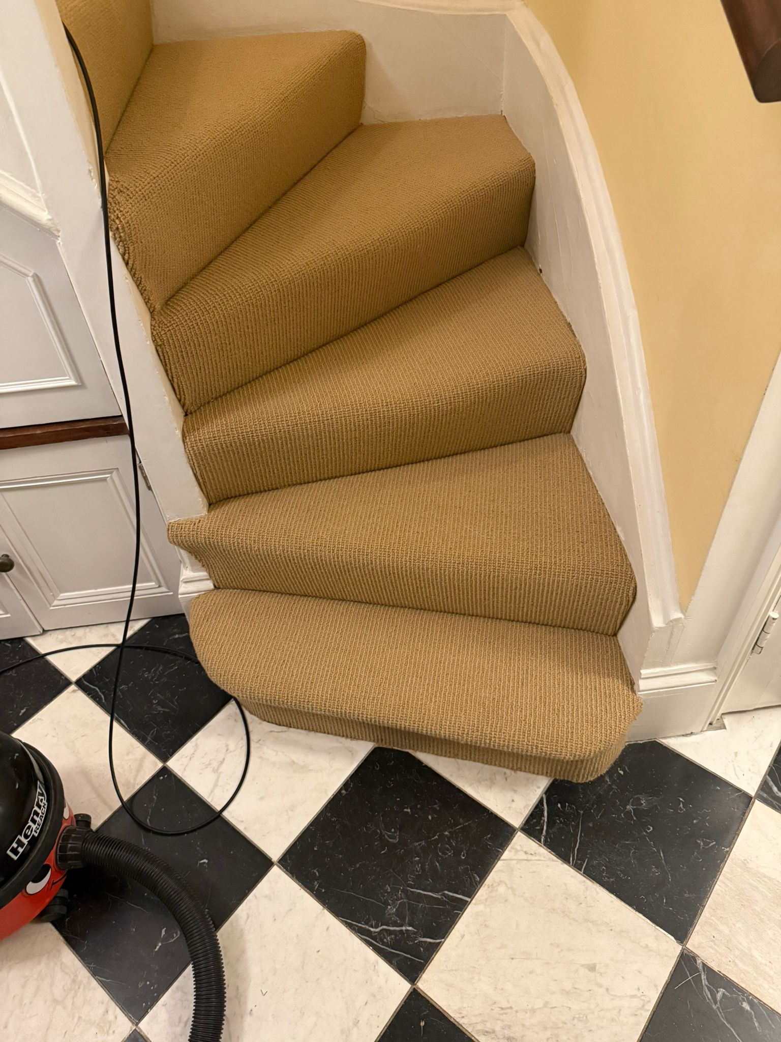 Axminster Carpets Natural Loop Ribgrass Straw installation in-2