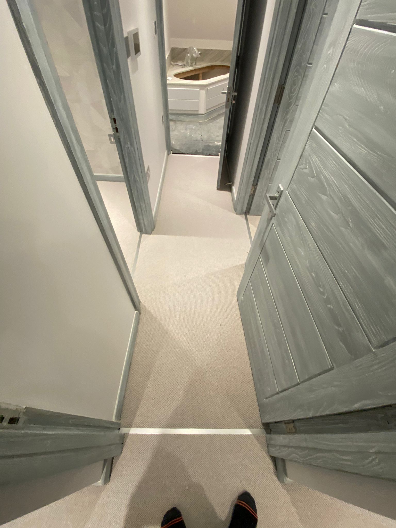 Best Wool Carpets Savoy Silver installation in-4