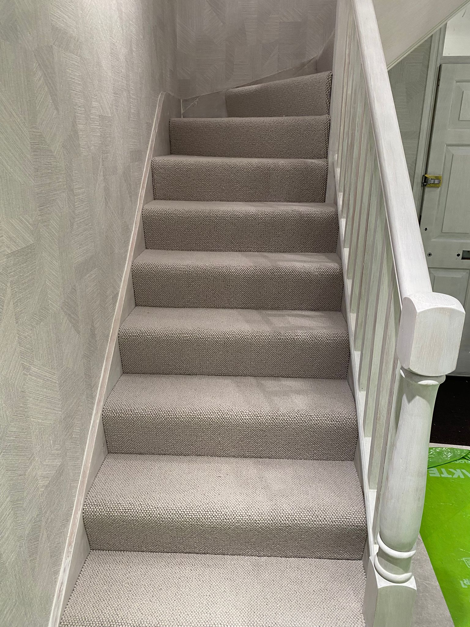 Best Wool Carpets Savoy Silver installation in-5