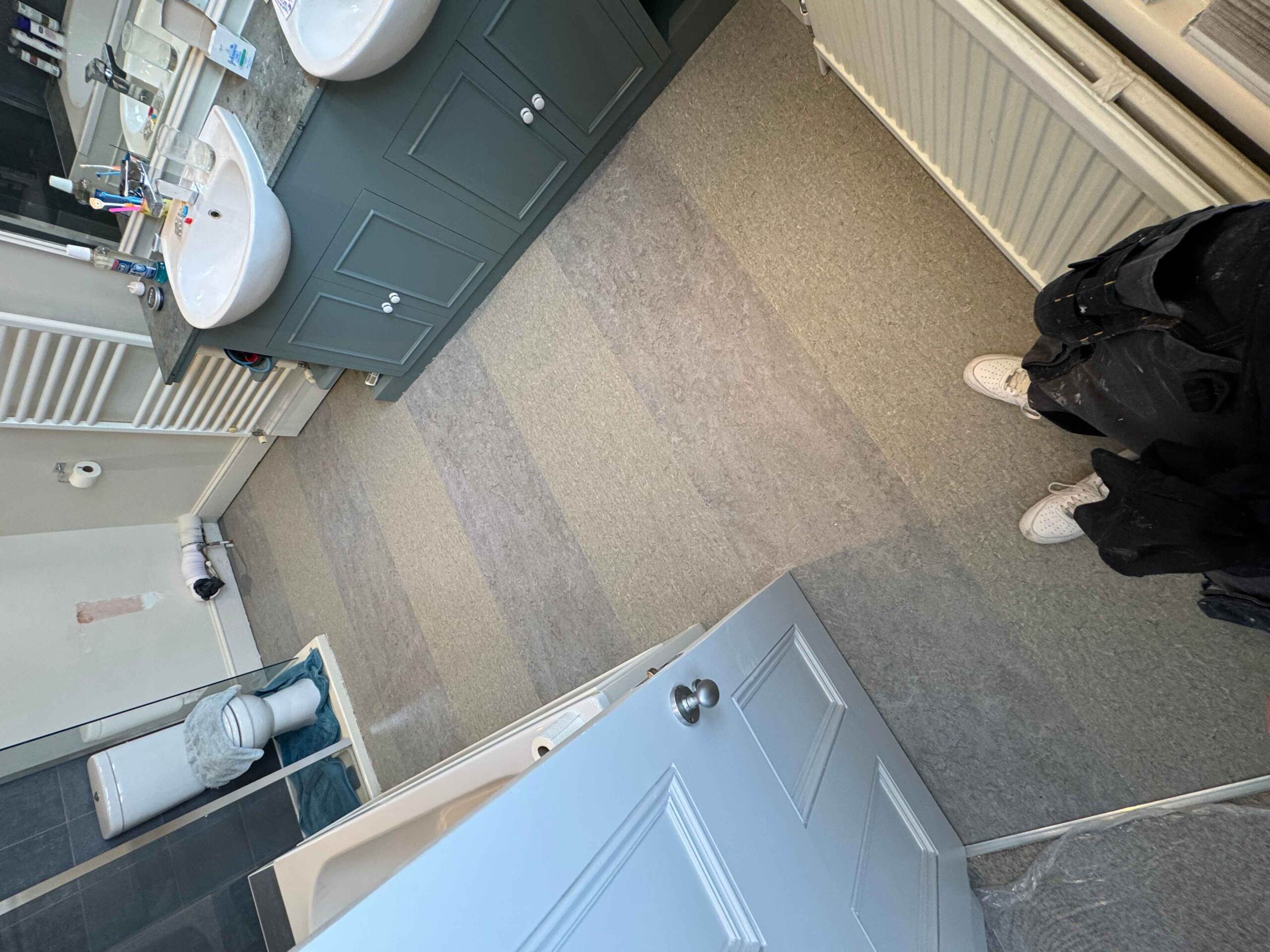 Marmoleum Terra Alpine Mist & Real Dove Blue installation in-2