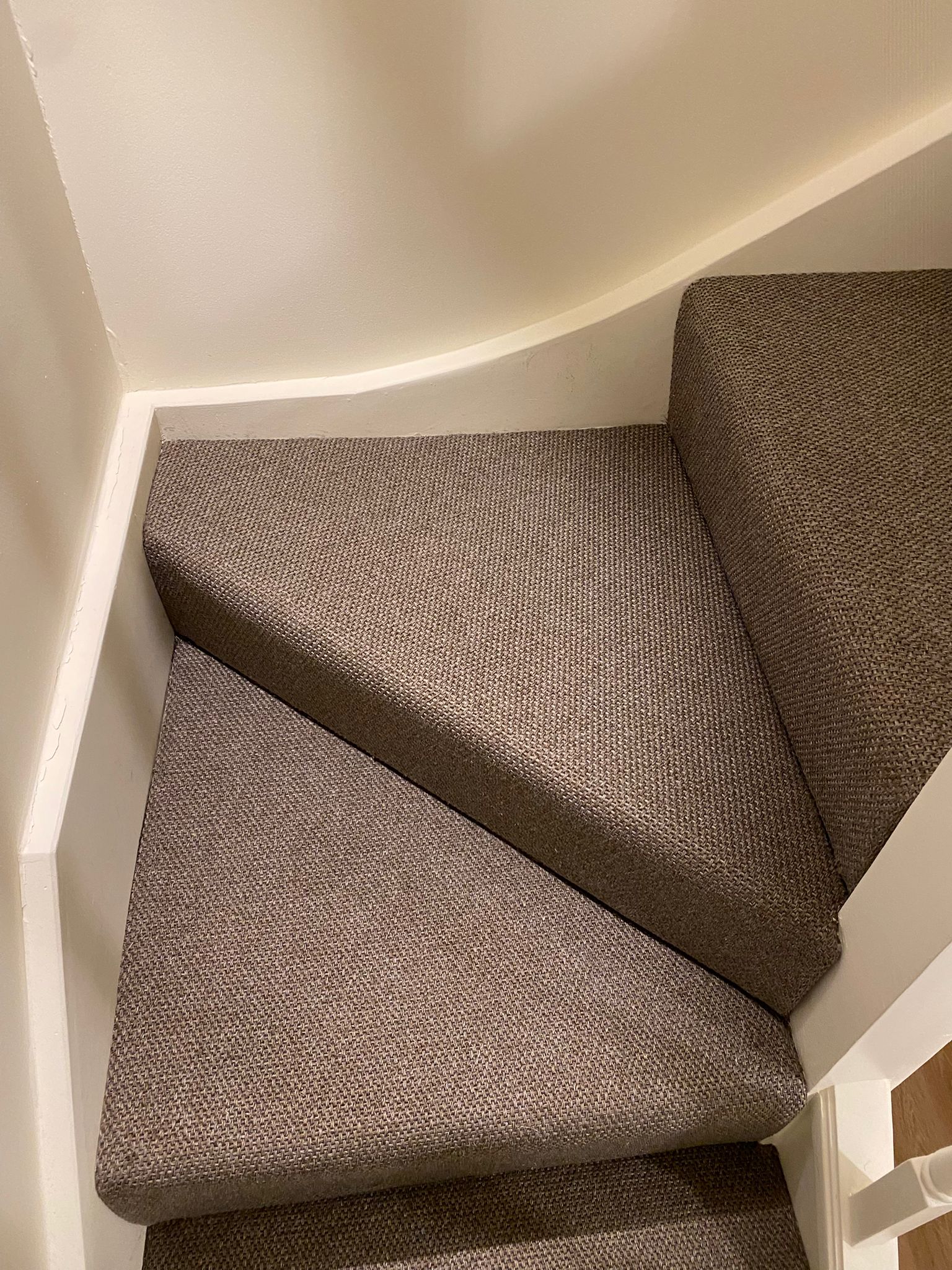 Rols Carpets Nature Premium Lite Licorice installation in-2