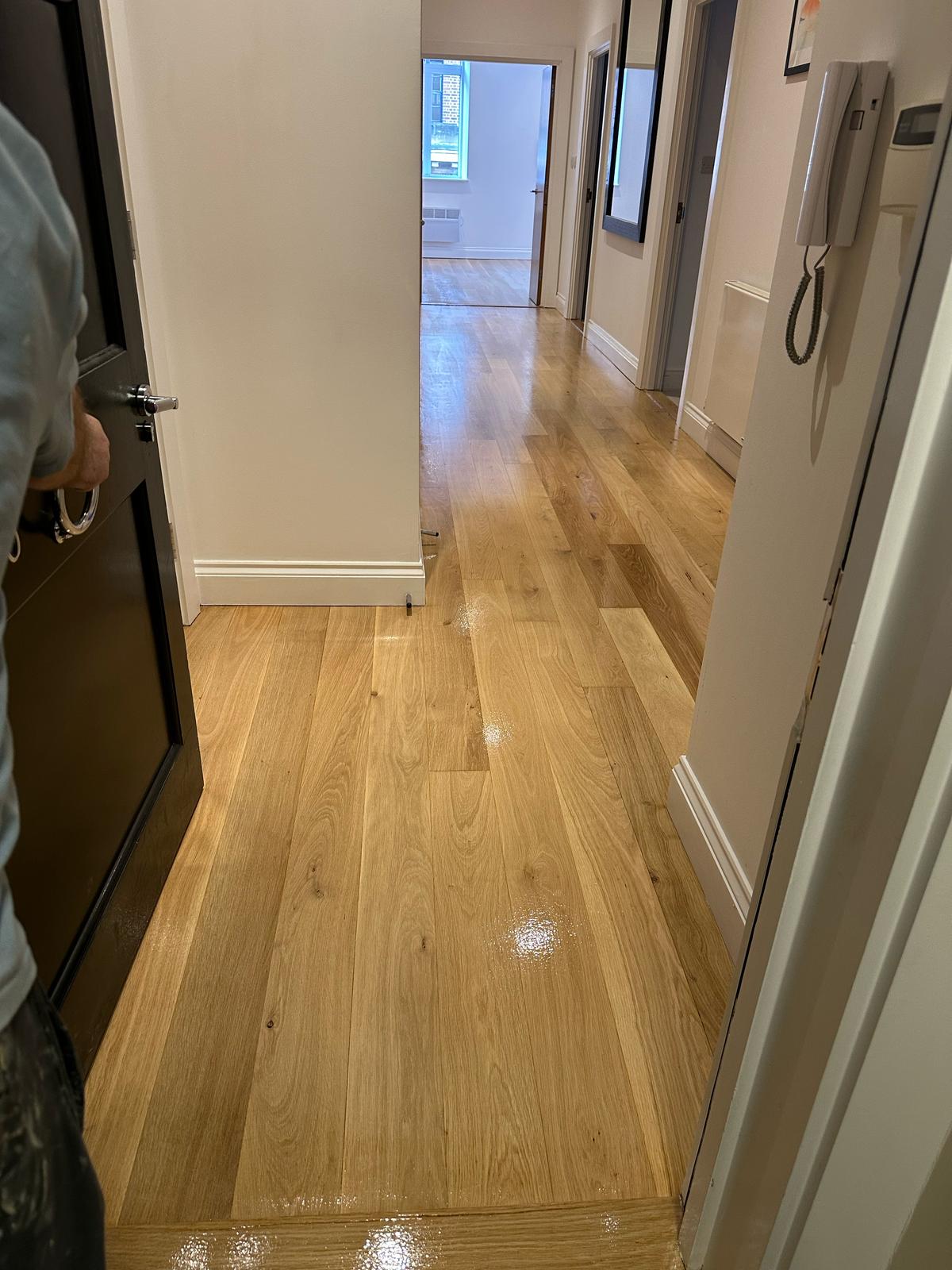 Sanding & Sealing Wooden Flooring with Bona Lacquer installation in-1(1)