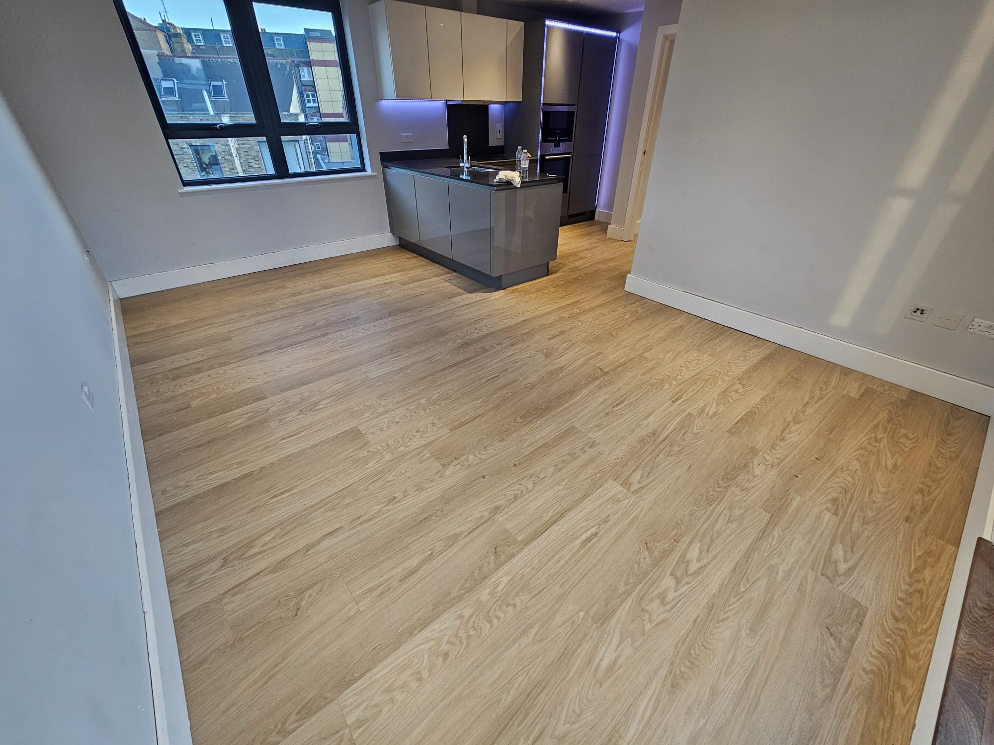 Amtico Click Smart Linden Oak installation in-main