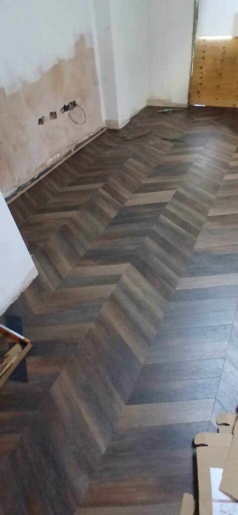 Amtico Signature Tay Oak fitting in-Main