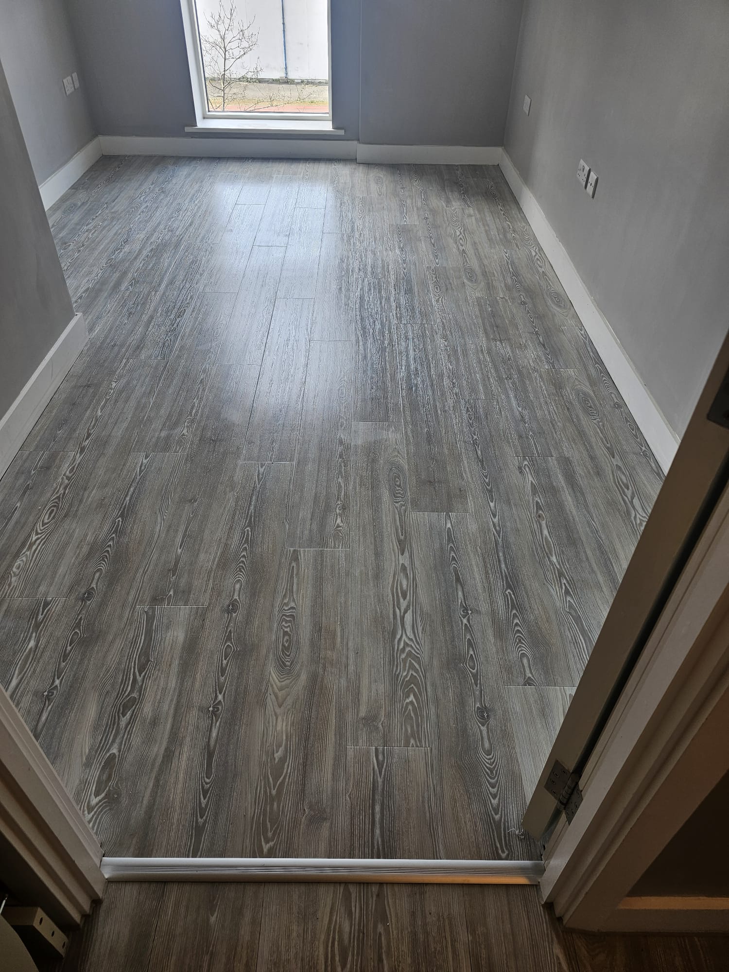 Amtico Spacia White Ash installation in – 2