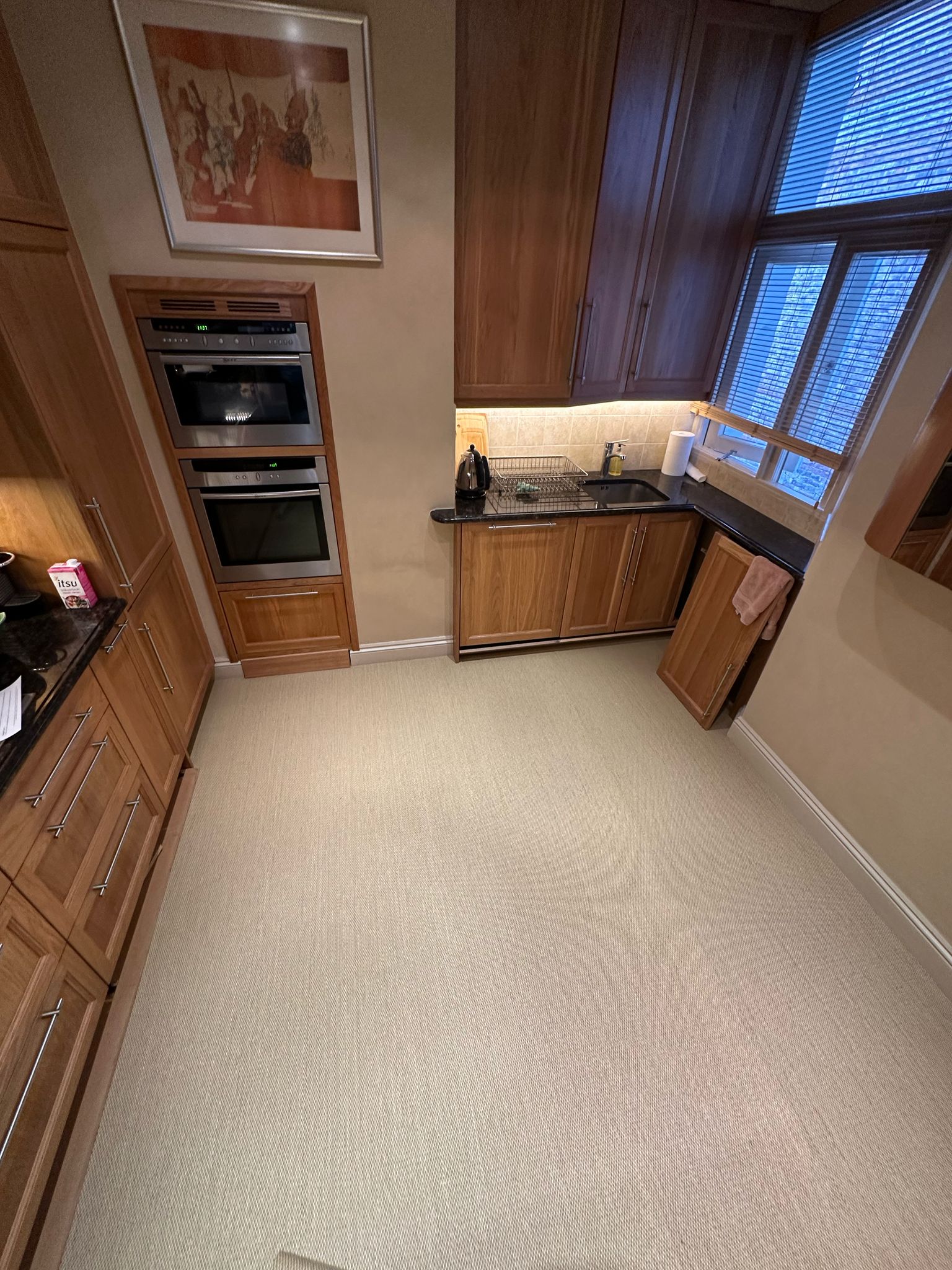 Unnatural Flooring Woven Vinyl Savannah UF1003 Installation in Battersea - Guide - Residential