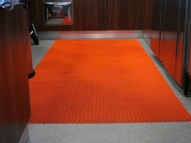 Coba Flooring - Mats For Catering - Diamond Grid
