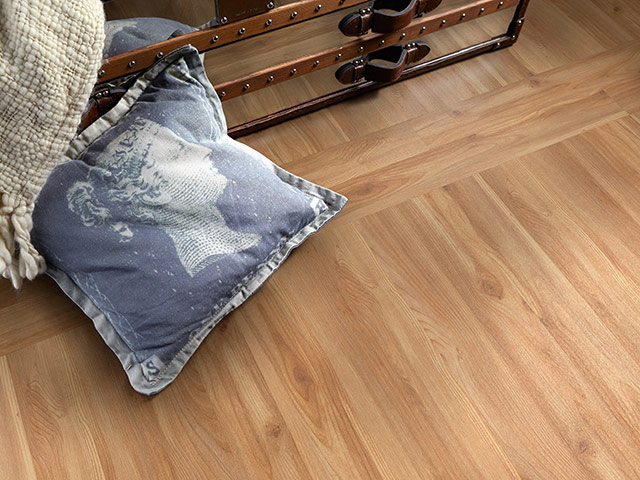 Polyflor Creative Edge - Waxed Pine - News - Vinyl Flooring