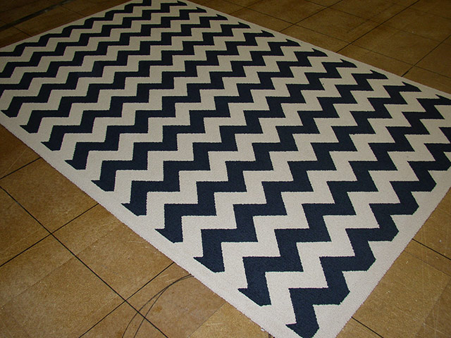 Trendy Tuft Carpets - Bespoke Rug 001