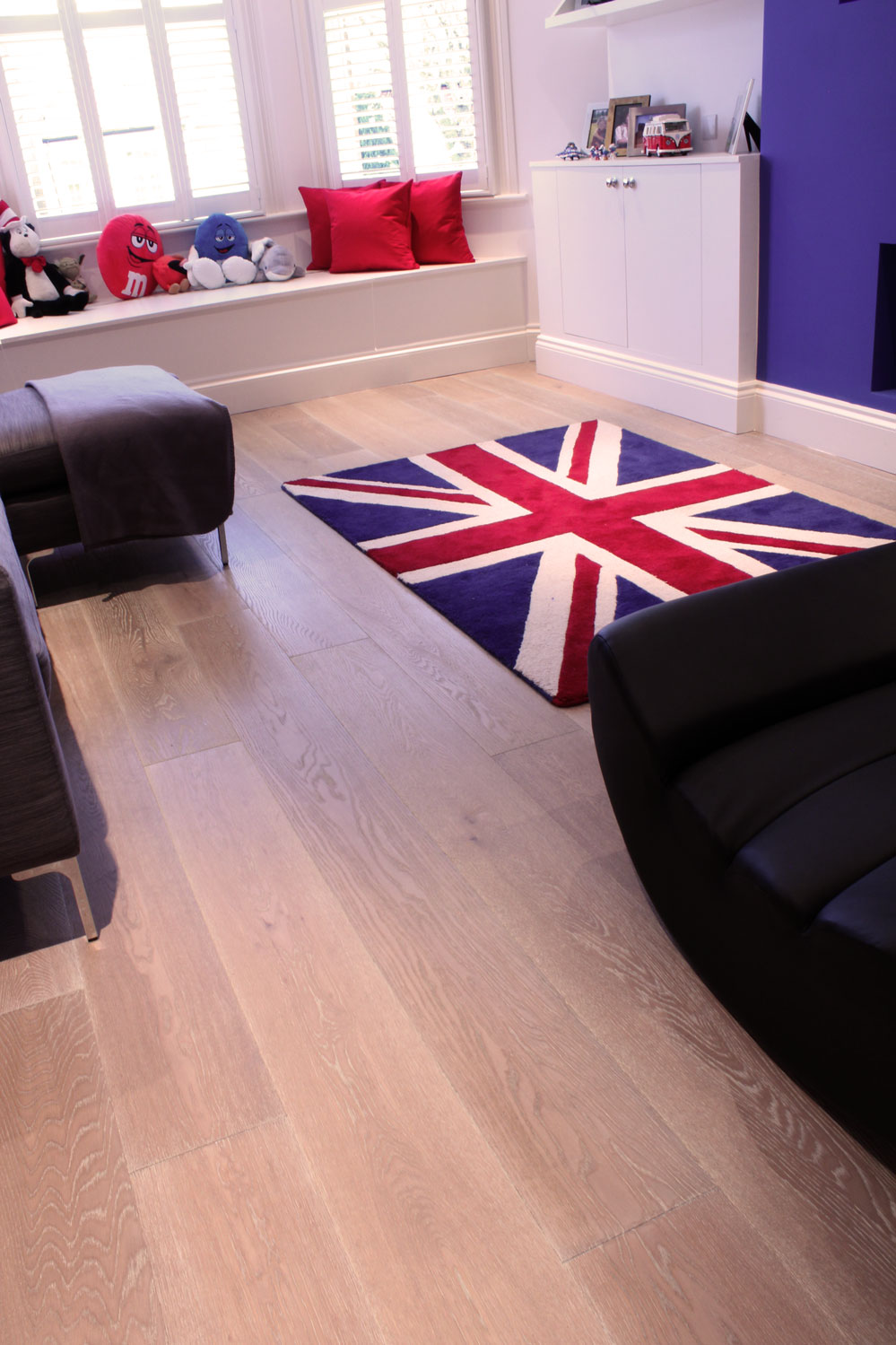 White-Oiled-Oak-Rustic-Flooring-2