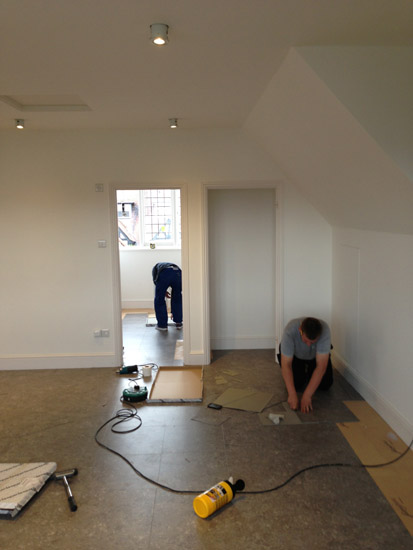 bedroom and bathroom smooth floor 01