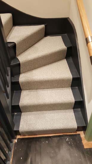 portfolio carpets stairs white carpet black steps 01