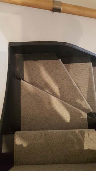 portfolio carpets stairs white carpet black steps 02