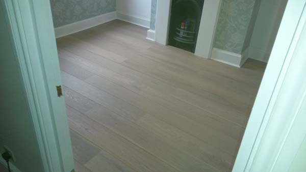 portfolio hardwood floor living areas wood bits 01