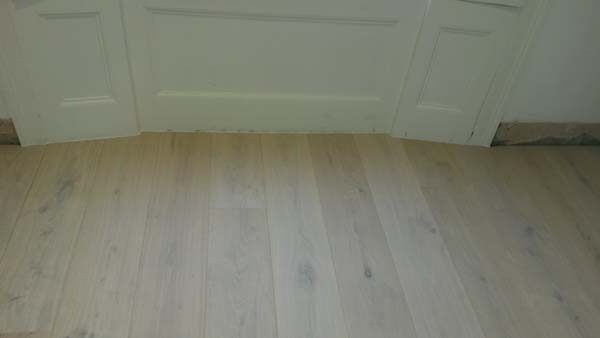 portfolio hardwood floor living areas wood bits 05