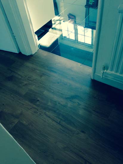 portfolio smooth floors livin area amtico wood job 01